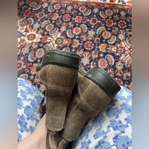 Blundstones Suede Boots, size 4.5 - Picture 3 of 8